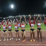 Les 8 relayeuses suisses présentes à Athletissima. Parmi elles, Emma van Camp (2ème depuis la gauche) et Soraya Becerra (4ème depuis la gauche).